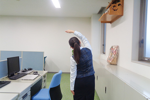 ラジオ体操・ミーティング・事務所掃除