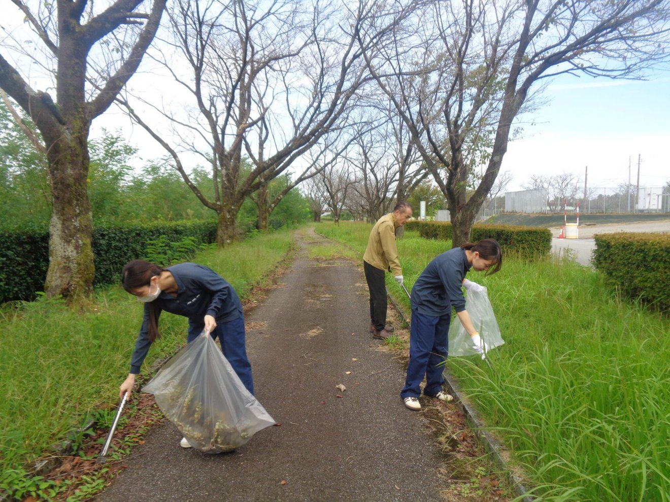 富山市一般廃棄物収集運搬業協会清掃ボランティア参加