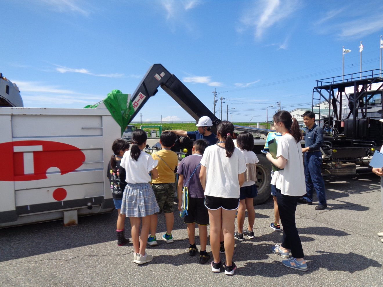 上市町立陽南小学校様が見学に来社されました。